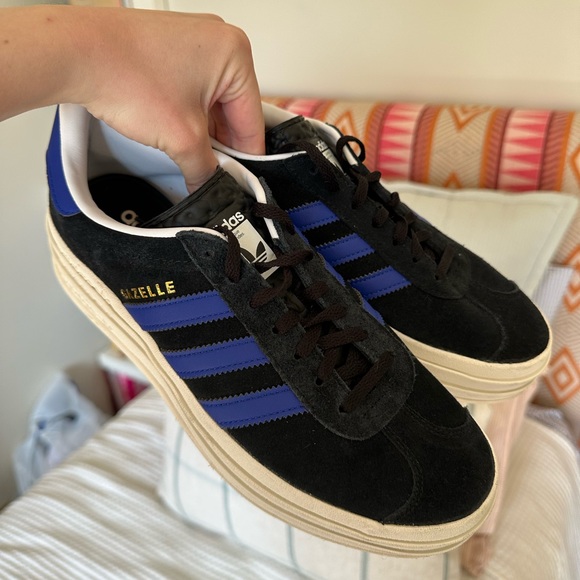 Adidas Gazelle womans shoe - Picture 2 of 7